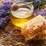 خرید عسل اسطوخودوس طبیعی